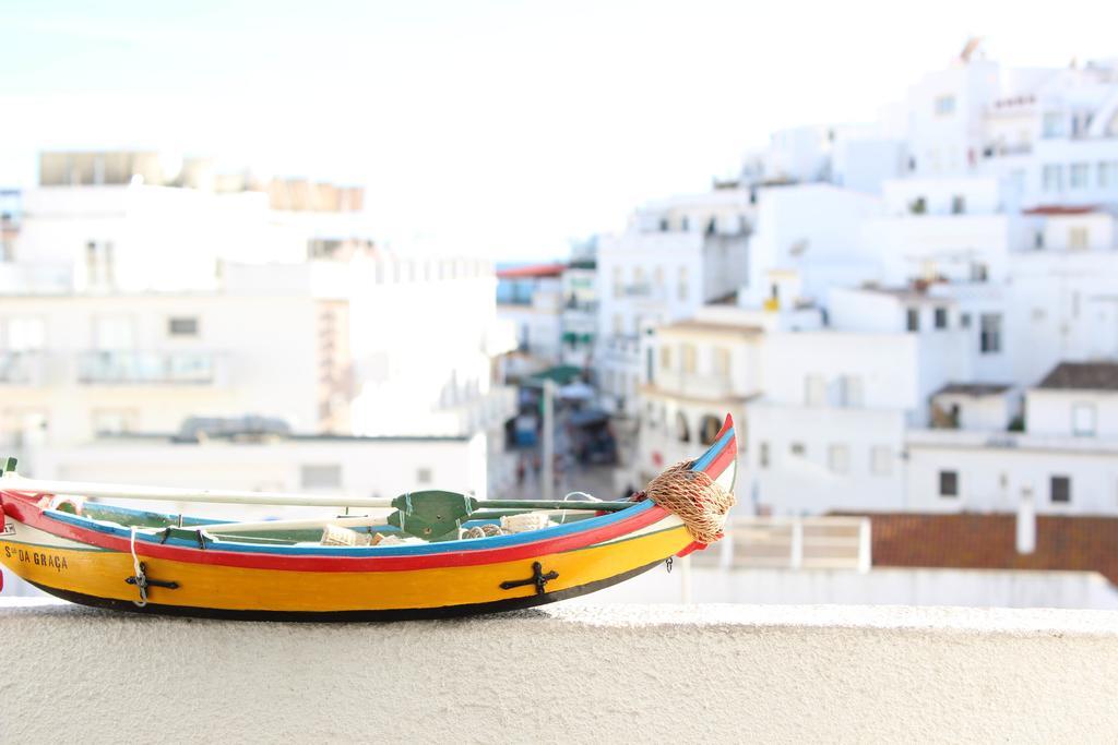 Rich & Poor Hostel Albufeira Bagian luar foto