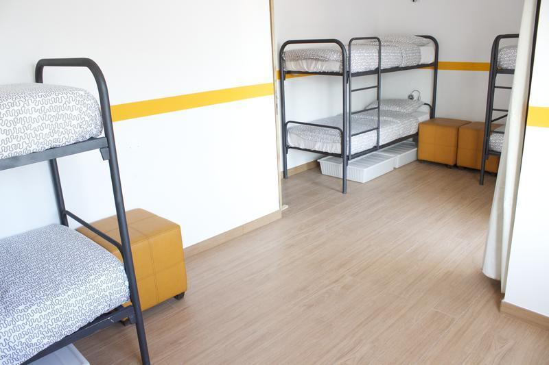 Rich & Poor Hostel Albufeira Bagian luar foto